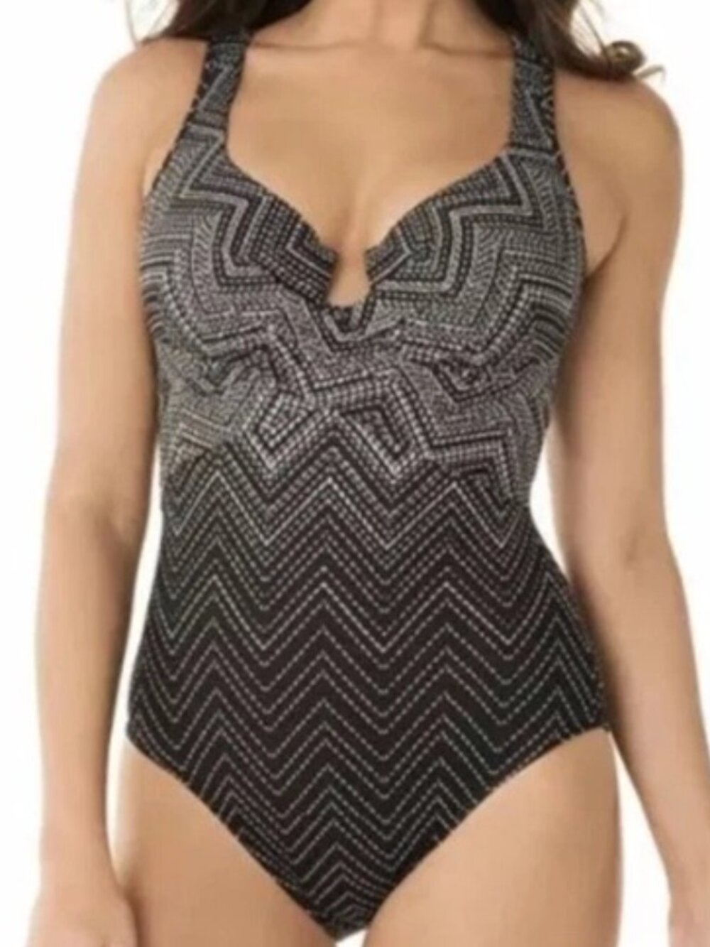 Miraclesuit One Piece Escape Swimsuit 16 Underwire Tummy Control Black Silver